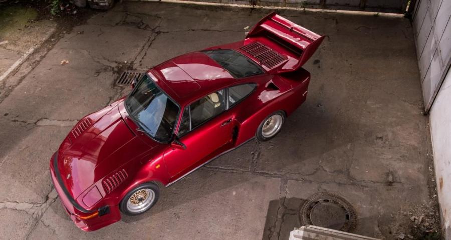  Porsche 935 Street Version 1983 года  (фото 4 из 14)